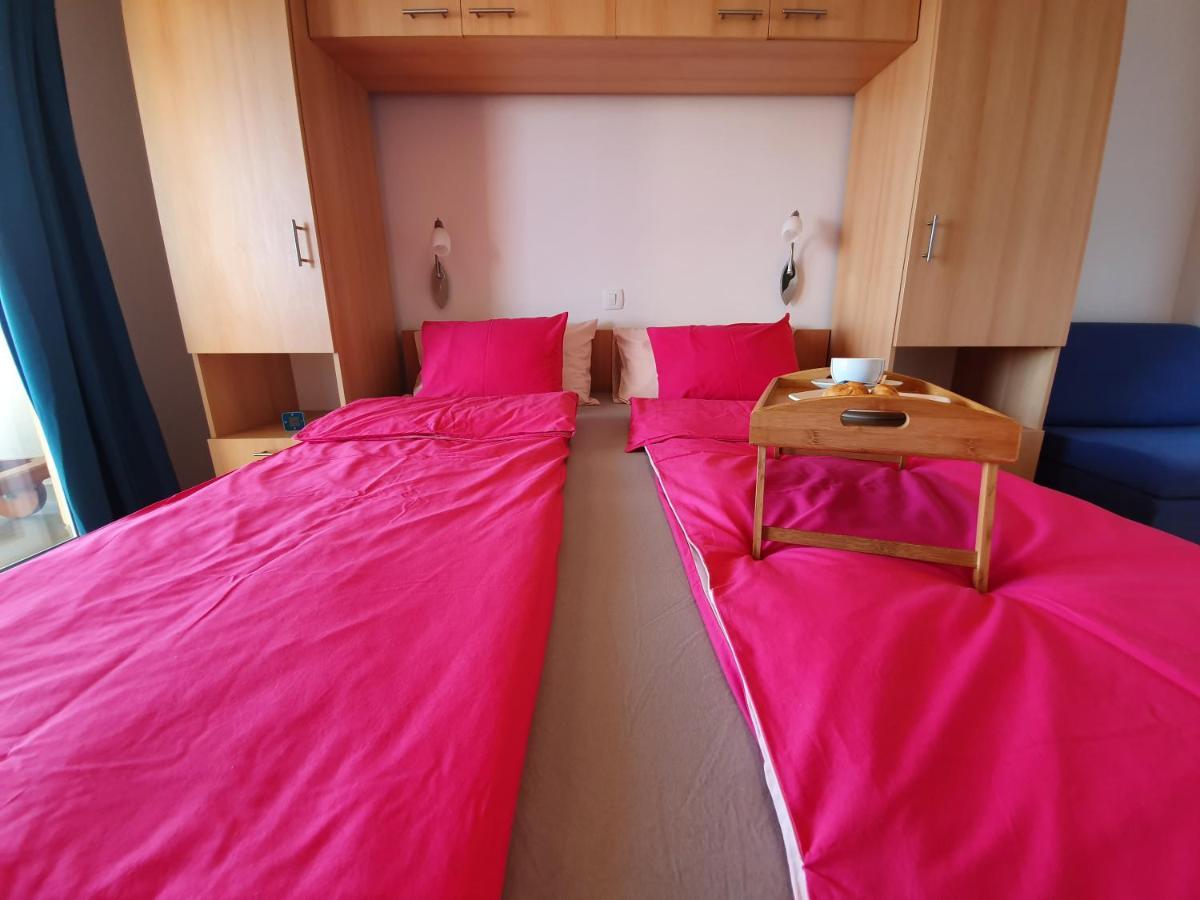 Comfortable Family Apt Iris 20M From Beach In Mandre Exterior foto